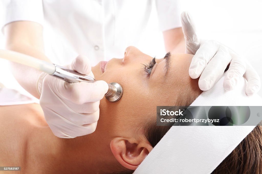 Dermaplaning