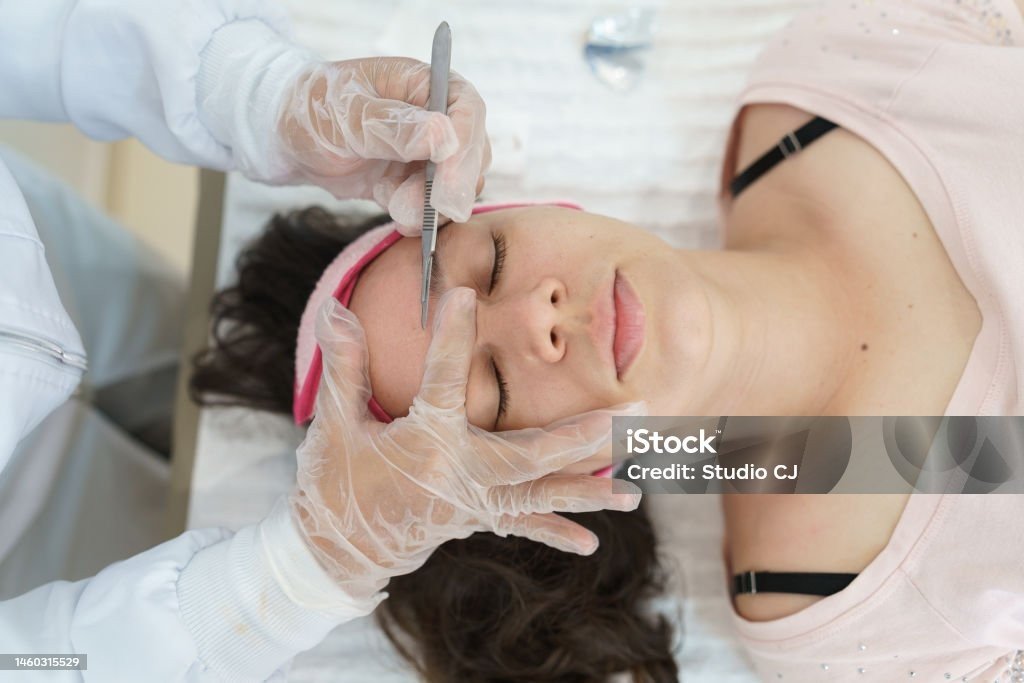 Dermaplaning